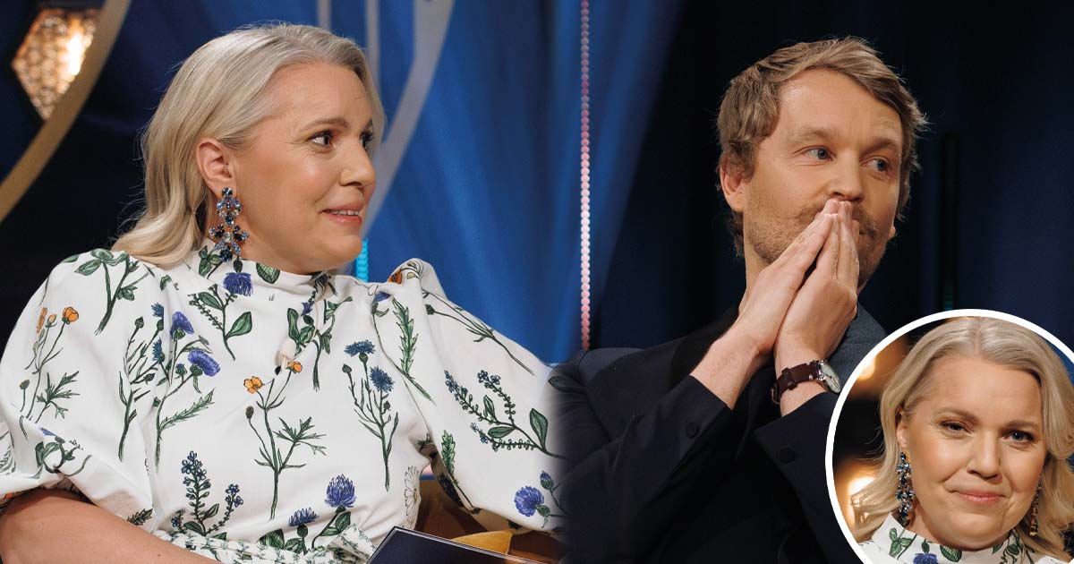 Carina Bergfeldt fick besök av Björn Gustafson i talkshowen. Foto: Annika Berglund/Monkberry/SVT