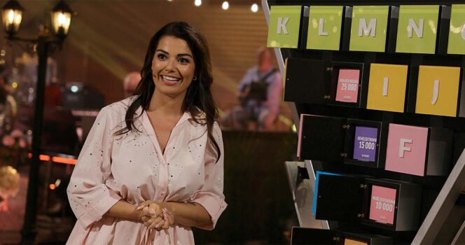 Carin da Silva i "Bingolottos sommarfest". Foto: Johan Carlén/TV4