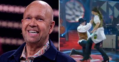 Lasse Kronér utser bästa shownumret i "Doobidoos" historia. Per Andersson och Annika Andersson framför Abbas "Dancing Queen". Foto: Bo Håkansson, Bilduppdraget/SVT & SVT/Youtube