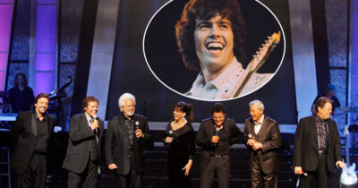 Alan Osmond från The Osmonds är död. Foto: Michael Putland/Getty Images & Isaac Brekken/AP/TT