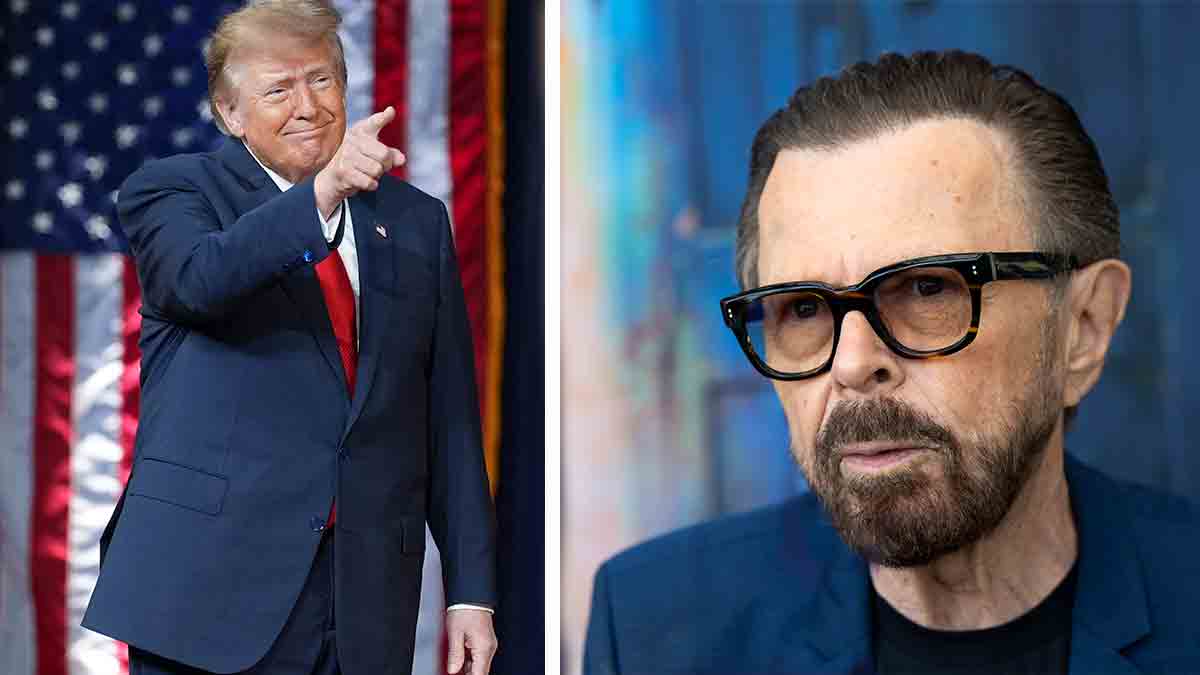 Donald Trump pekar leende framför amerikansk flagga, bredvid en allvarlig Björn Ulvaeus.